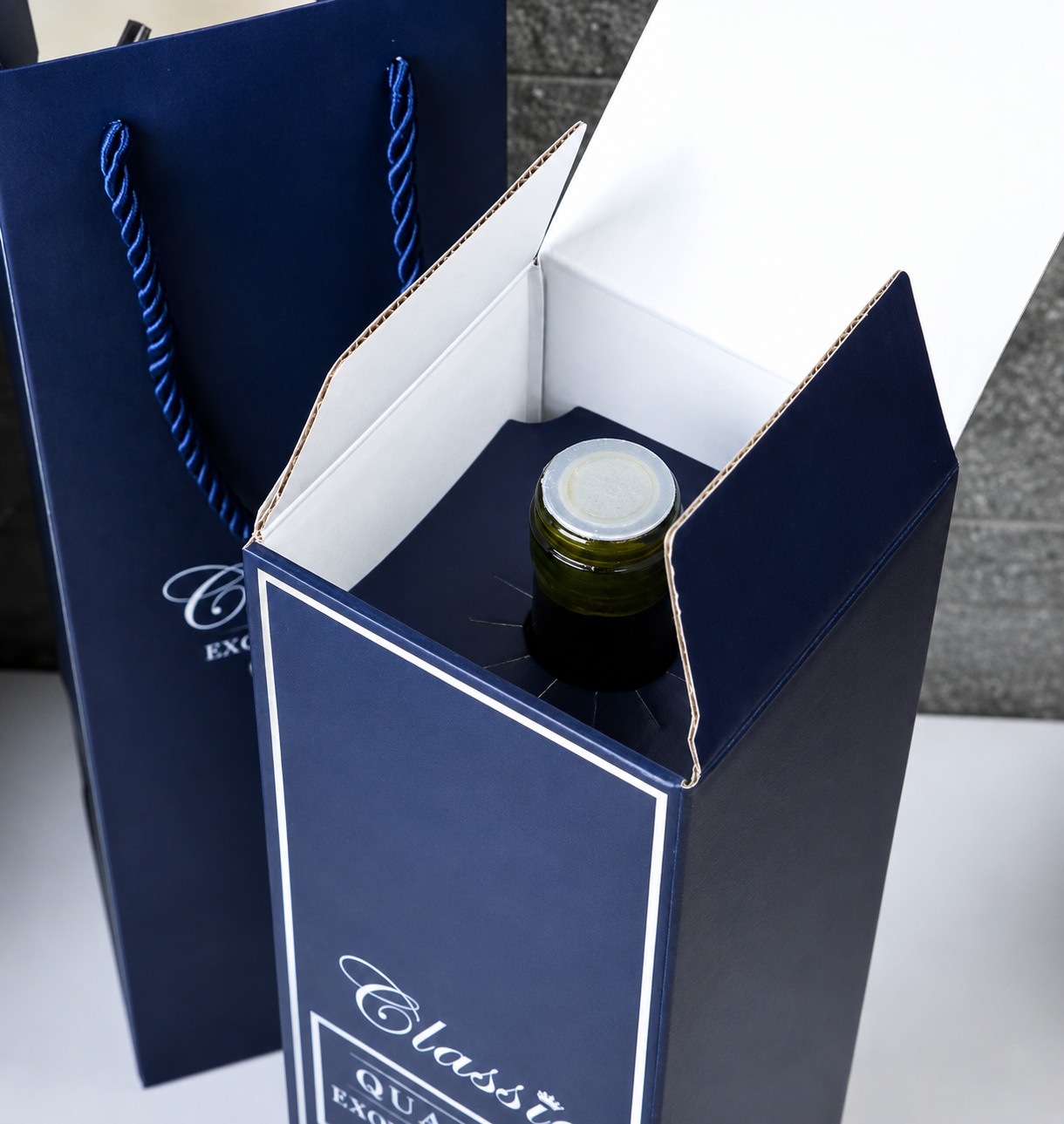 Robe Handles Bottle Bag - Image 11