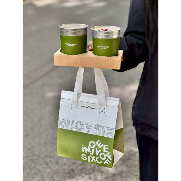 Cups & Mini Cooler Bags