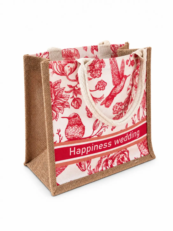 Delicate jute bags with canvas panels