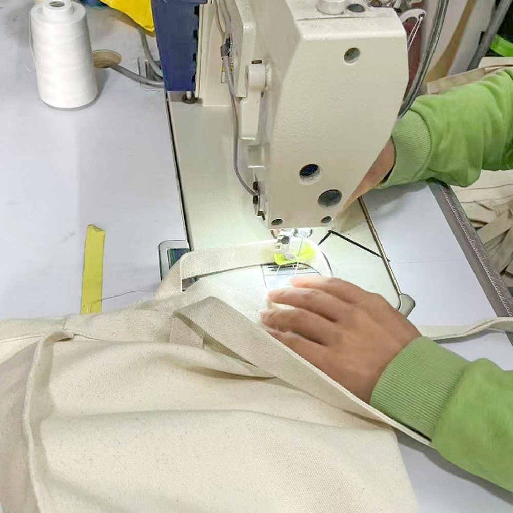 non_woven_bag_sewing_machine_production